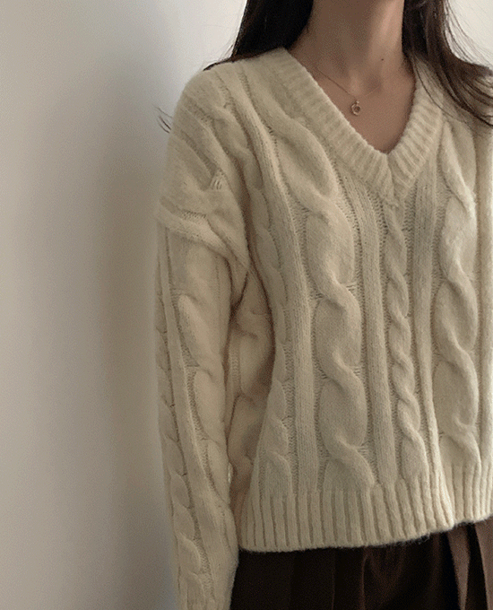칸트 꽈배기 브이 (knit)